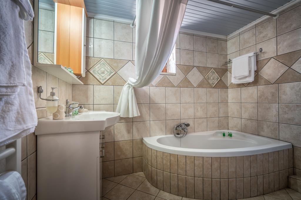 Villa Tramonto With Private Heated Pool, By Zantewize Volímai エクステリア 写真